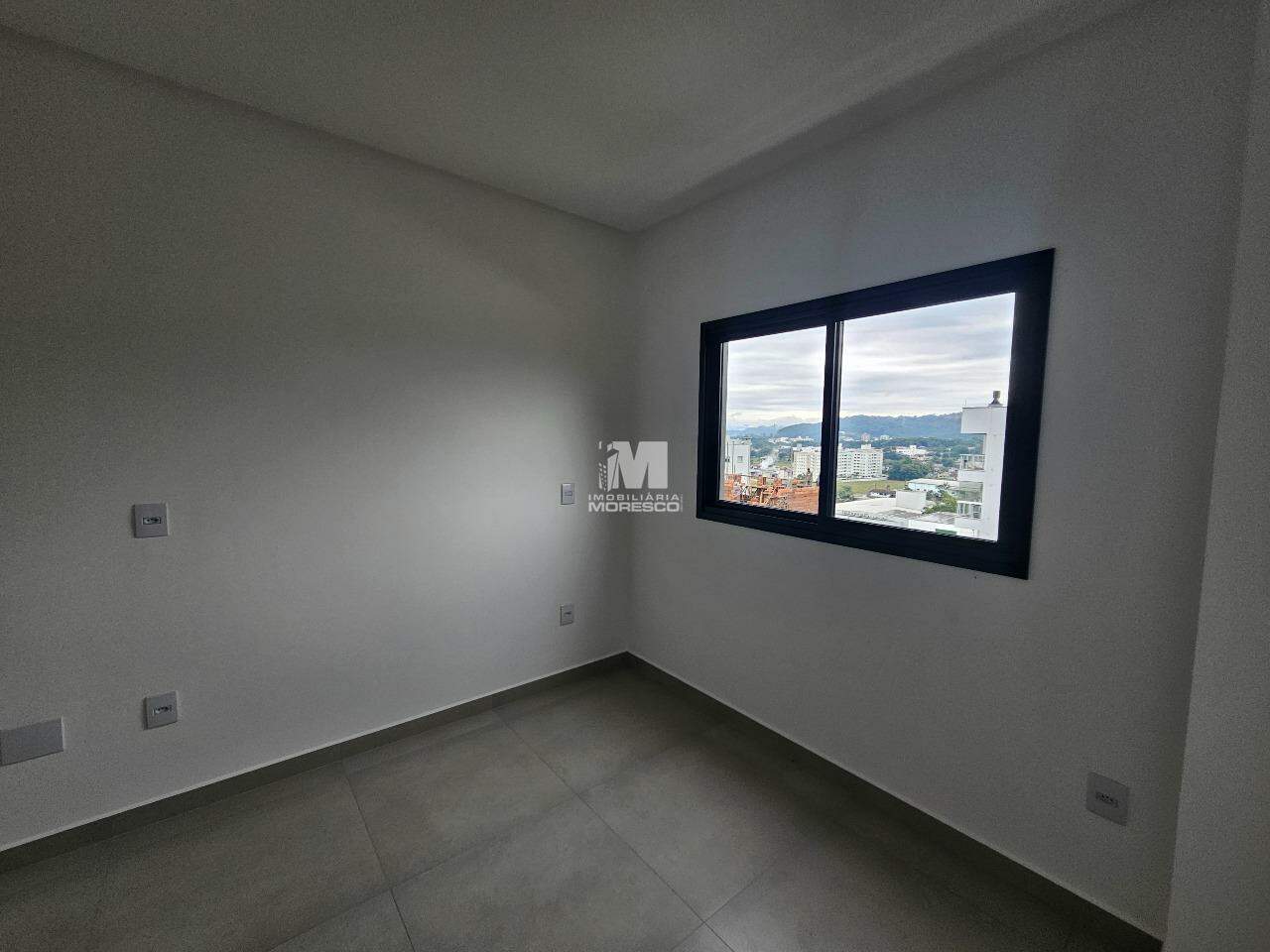 Apartamento à venda no bairro Souza Cruz: