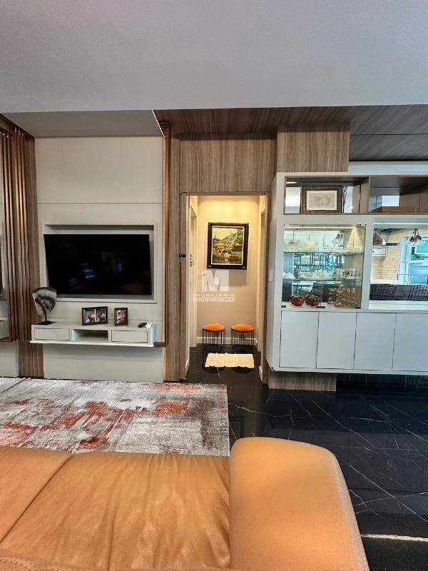 Apartamento à venda no bairro São Luiz: 