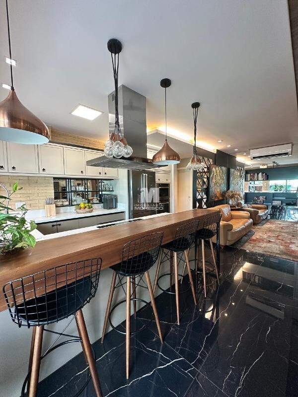 Apartamento à venda no bairro São Luiz: 