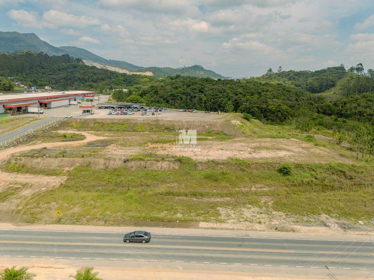Terreno à venda no bairro Volta Grande: 