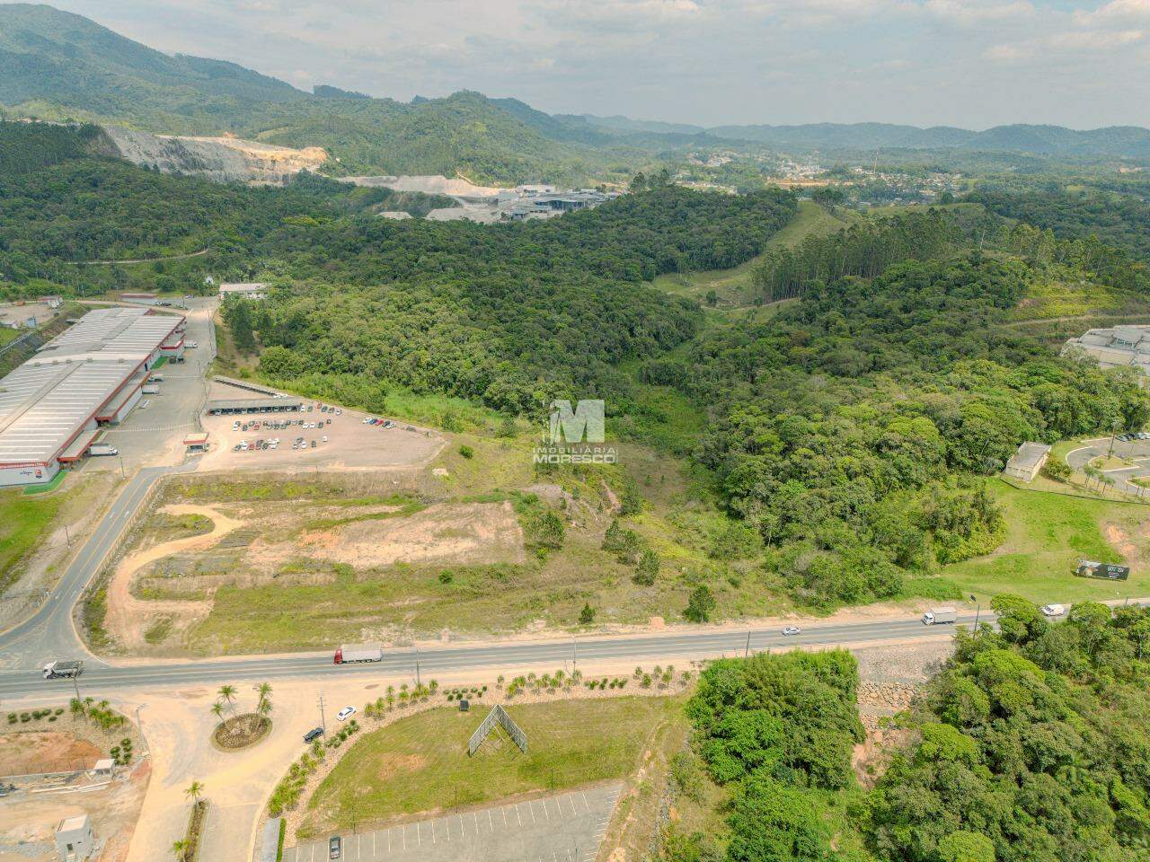 Terreno à venda no bairro Volta Grande: 