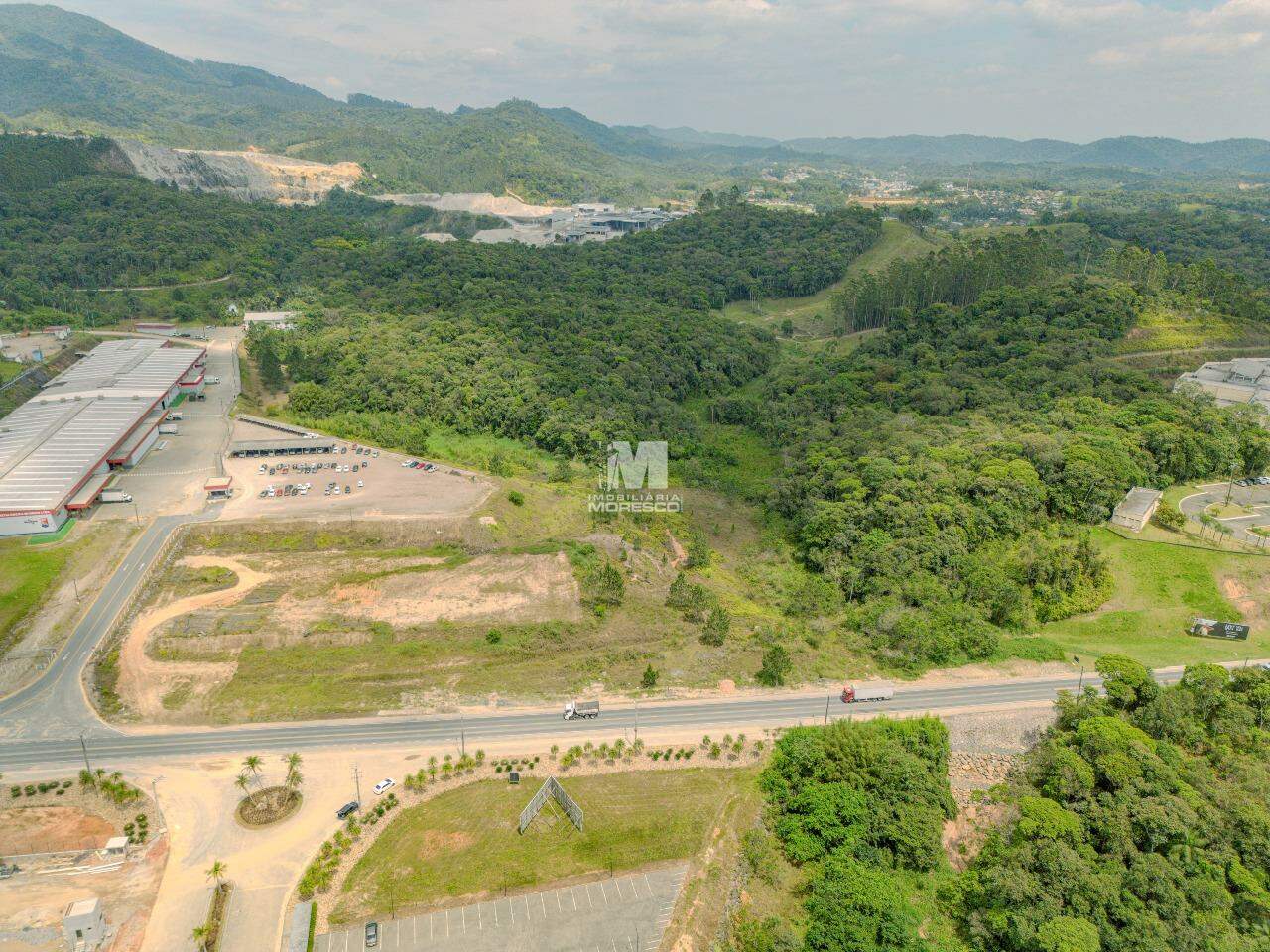 Terreno à venda no bairro Volta Grande: 