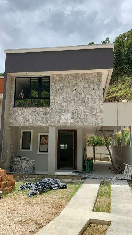 Casa à venda no bairro Cedrinho: 