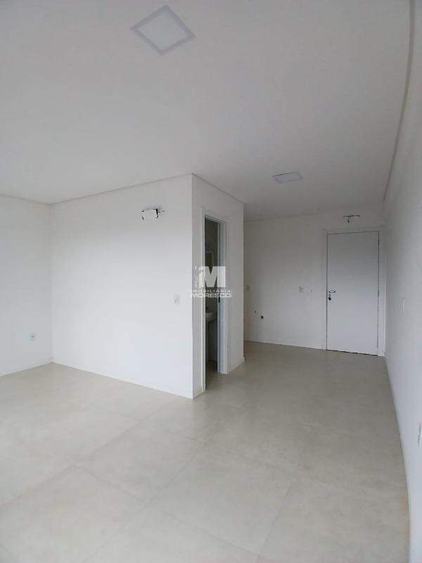 Flat à venda no bairro Santa Terezinha: 