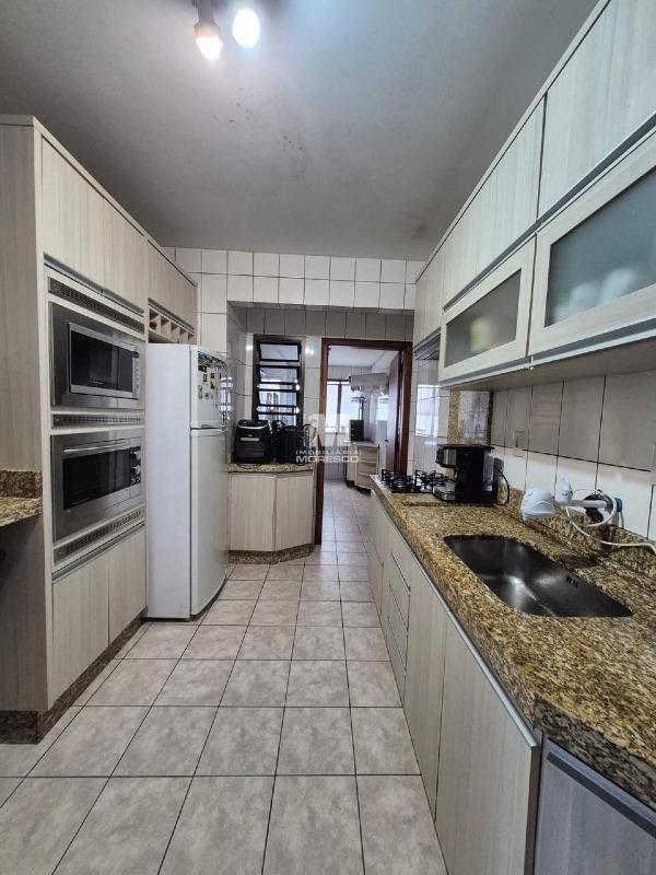 Apartamento à venda no bairro Centro: 