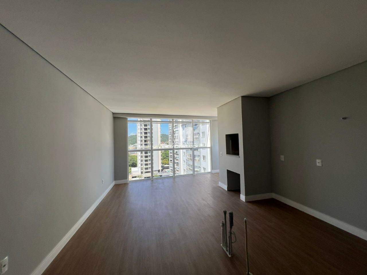 Apartamento à venda no bairro Centro: 