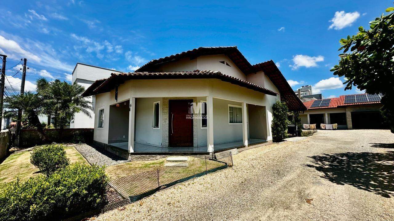 Casa à venda no bairro Guarani: 