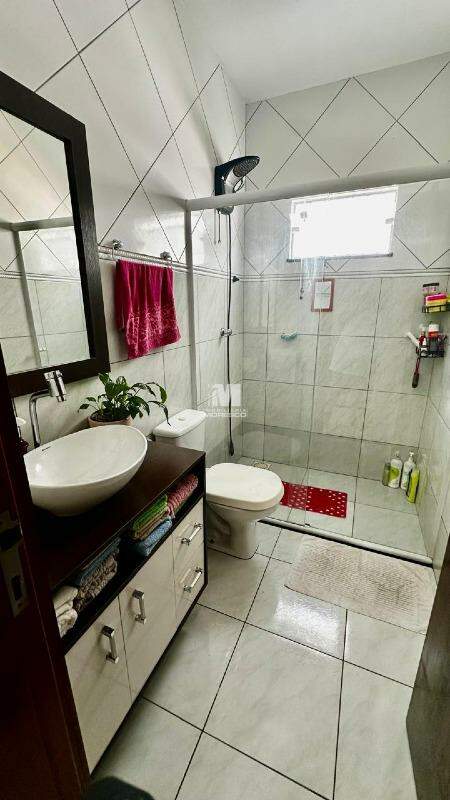 Casa à venda no bairro Guarani:
