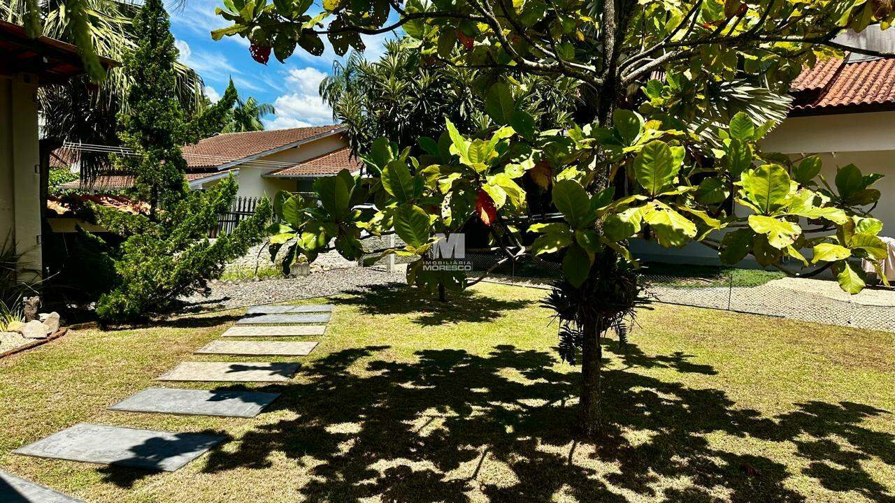 Casa à venda no bairro Guarani: