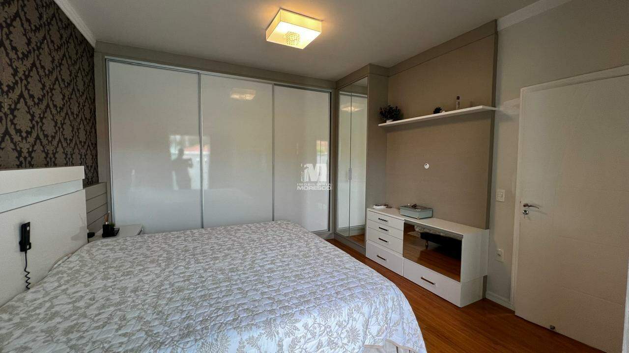 Casa à venda no bairro Planalto: 