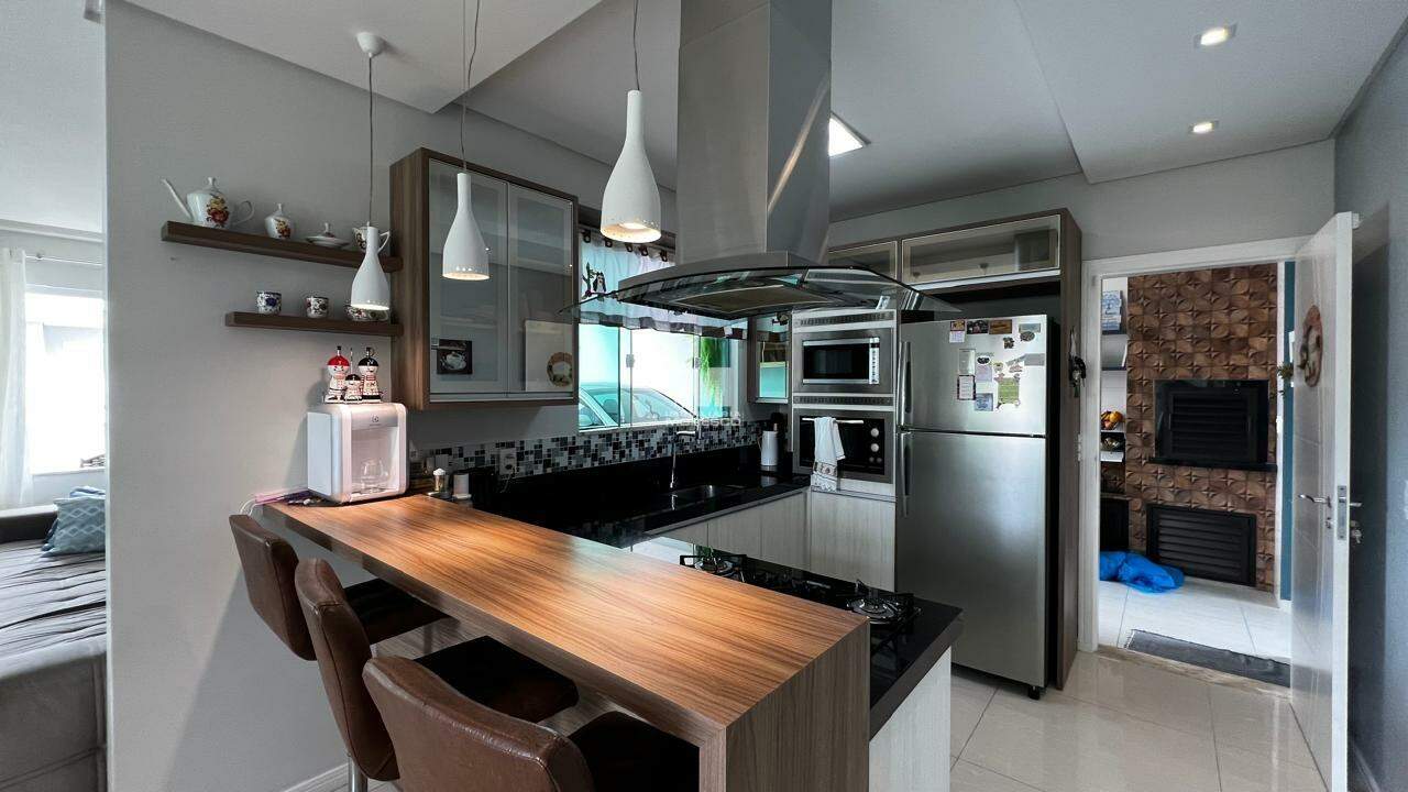 Casa à venda no bairro Planalto: 