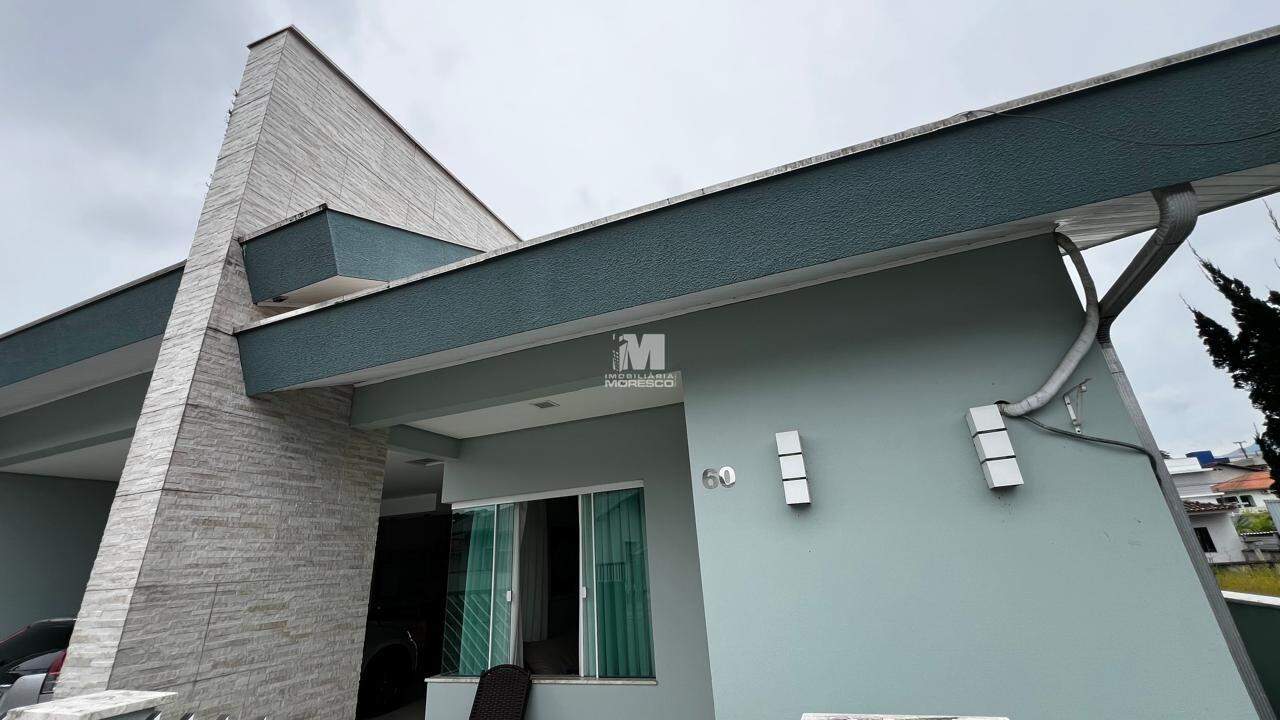 Casa à venda no bairro Planalto: 