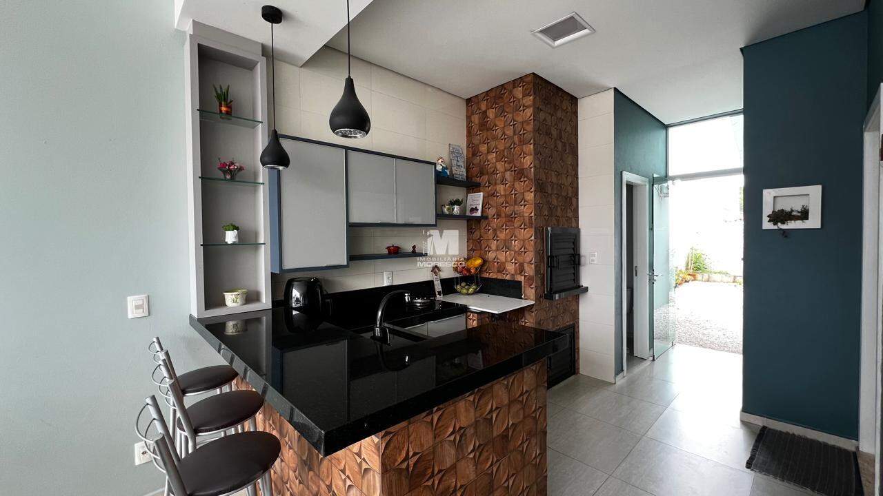 Casa à venda no bairro Planalto: 