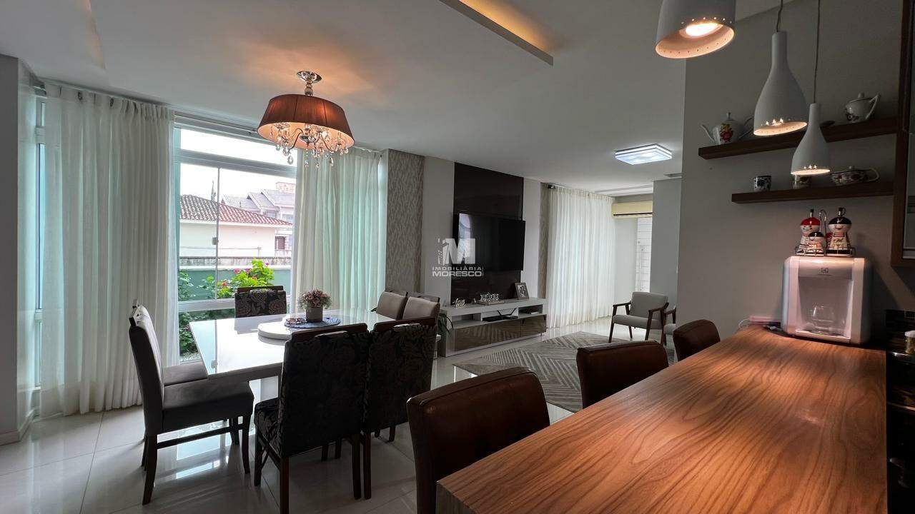 Casa à venda no bairro Planalto: 
