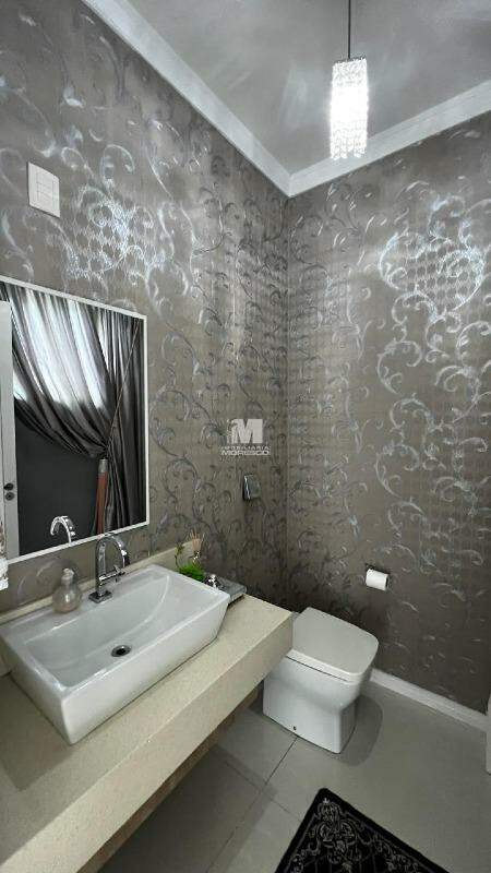 Casa à venda no bairro Planalto: 