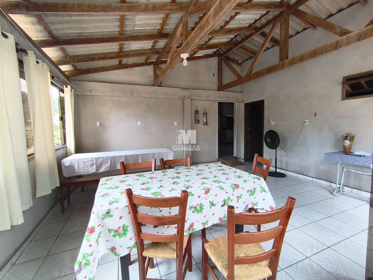 Casa à venda no bairro Centro: