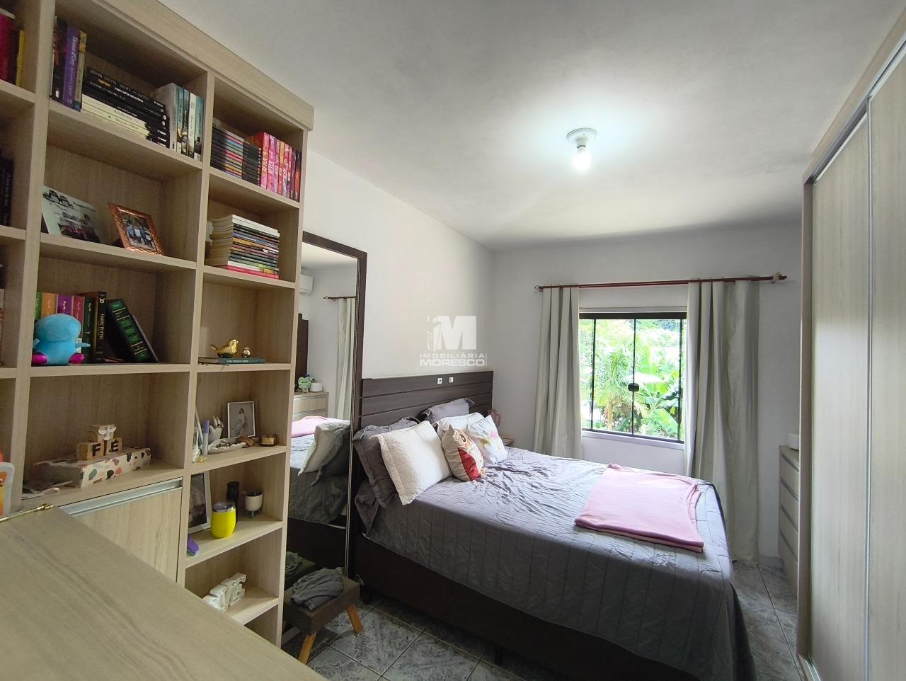 Casa à venda no bairro Centro: