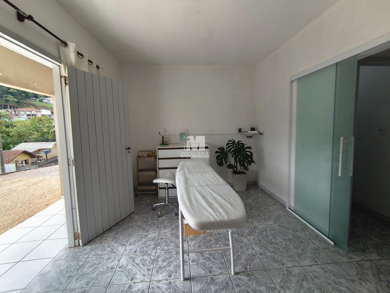 Casa à venda no bairro Centro: