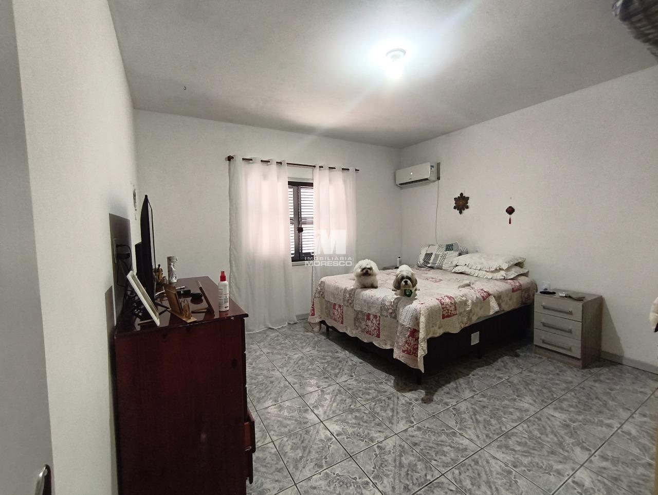 Casa à venda no bairro Centro: