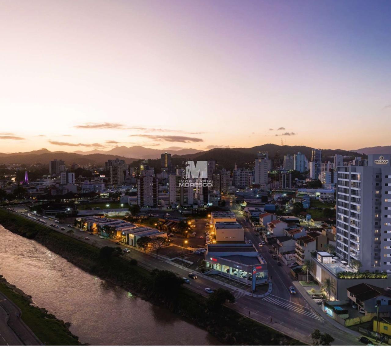 Apartamento à venda no bairro Centro I: 