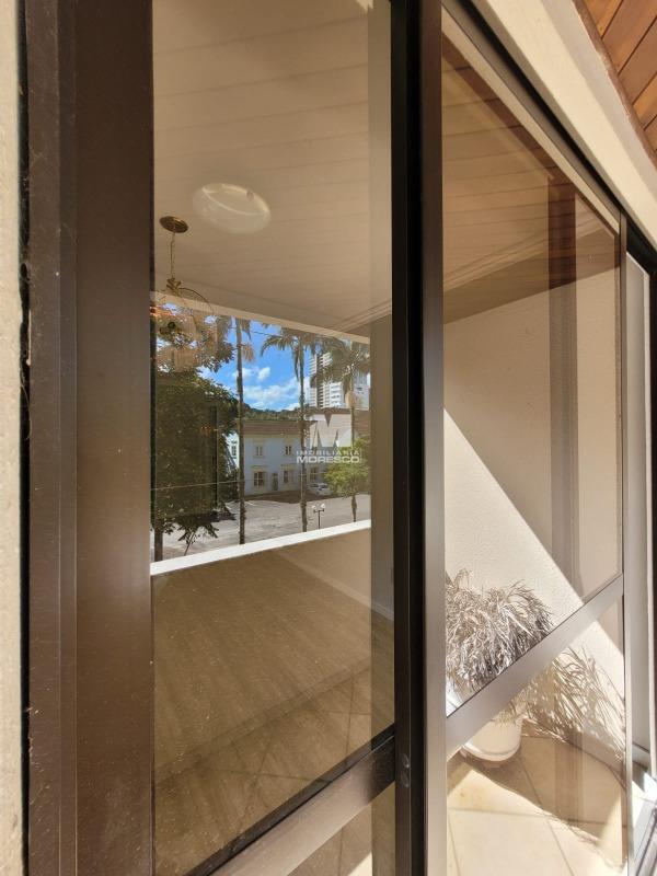 Apartamento à venda no bairro Centro: