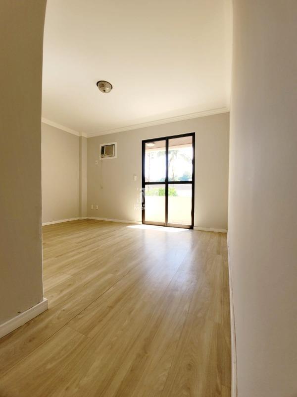 Apartamento à venda no bairro Centro: