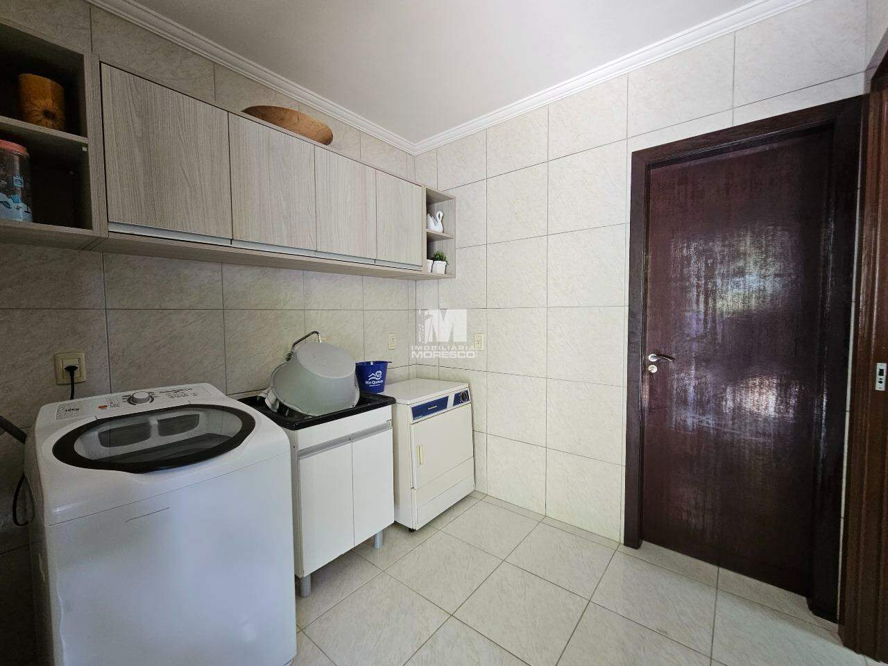 Casa à venda no bairro Souza Cruz: 