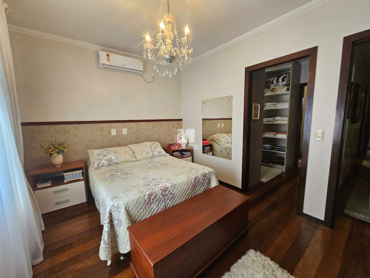 Casa à venda no bairro Souza Cruz: 