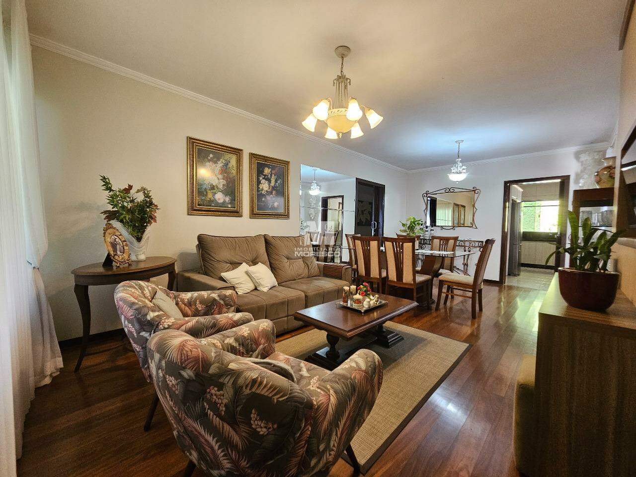 Casa à venda no bairro Souza Cruz: 
