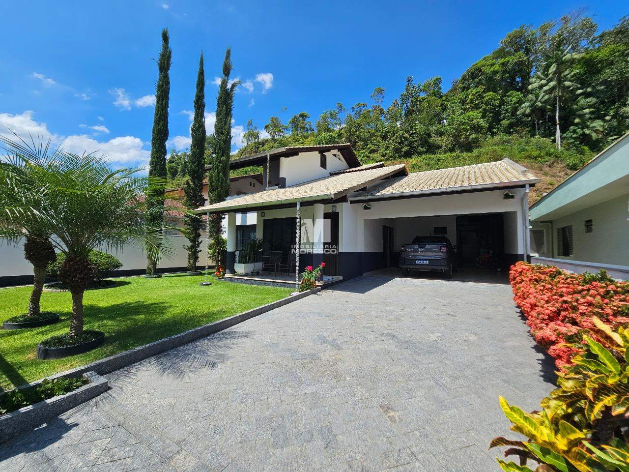 Casa à venda no bairro Souza Cruz: 
