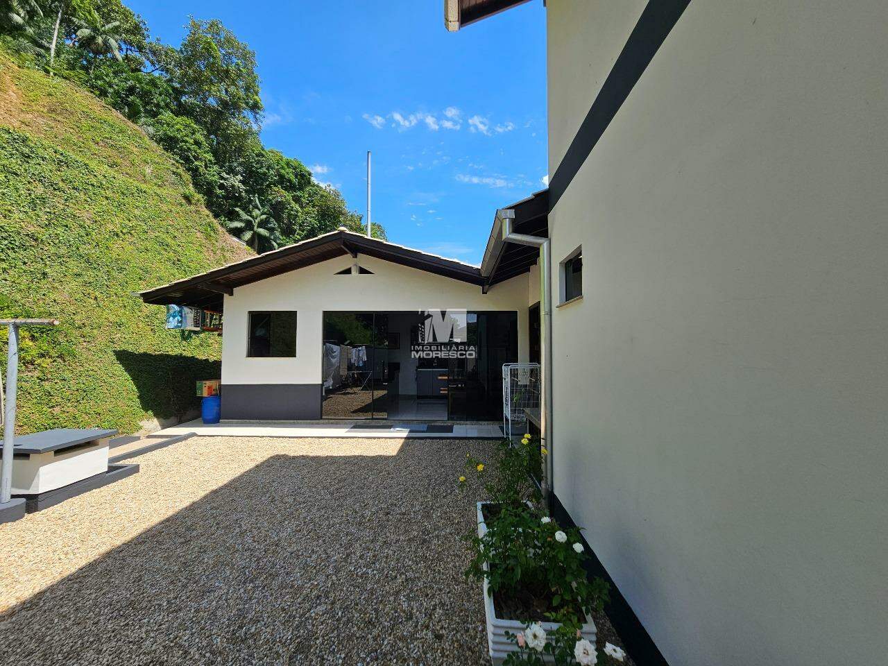 Casa à venda no bairro Souza Cruz: 