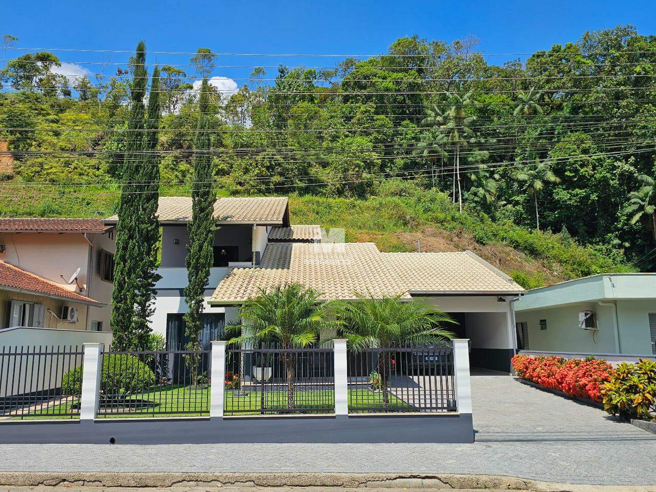 Casa à venda no bairro Souza Cruz: 