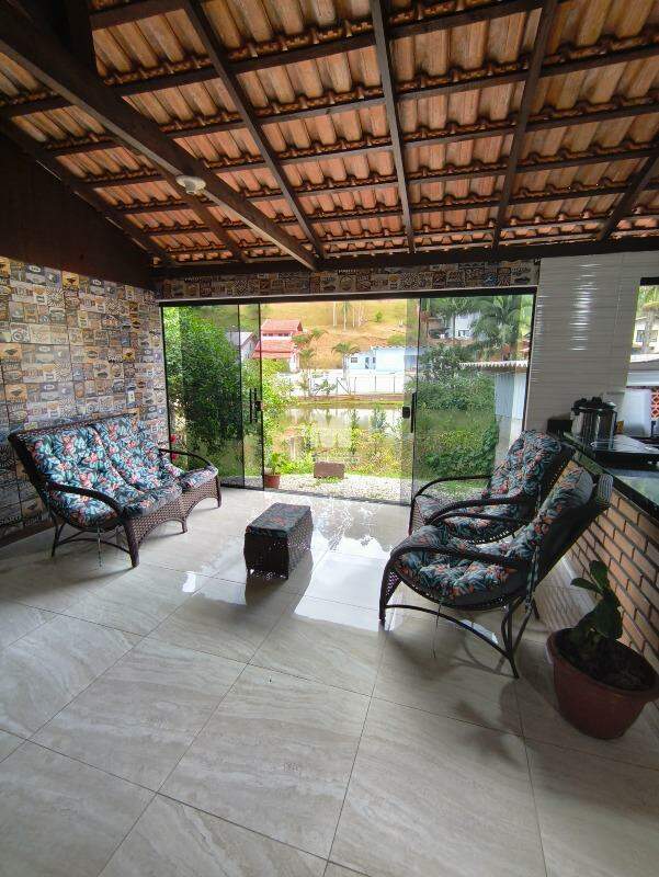 Casa à venda no bairro Cerâmica Reis: 