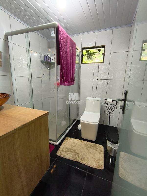 Casa à venda no bairro Cerâmica Reis: 