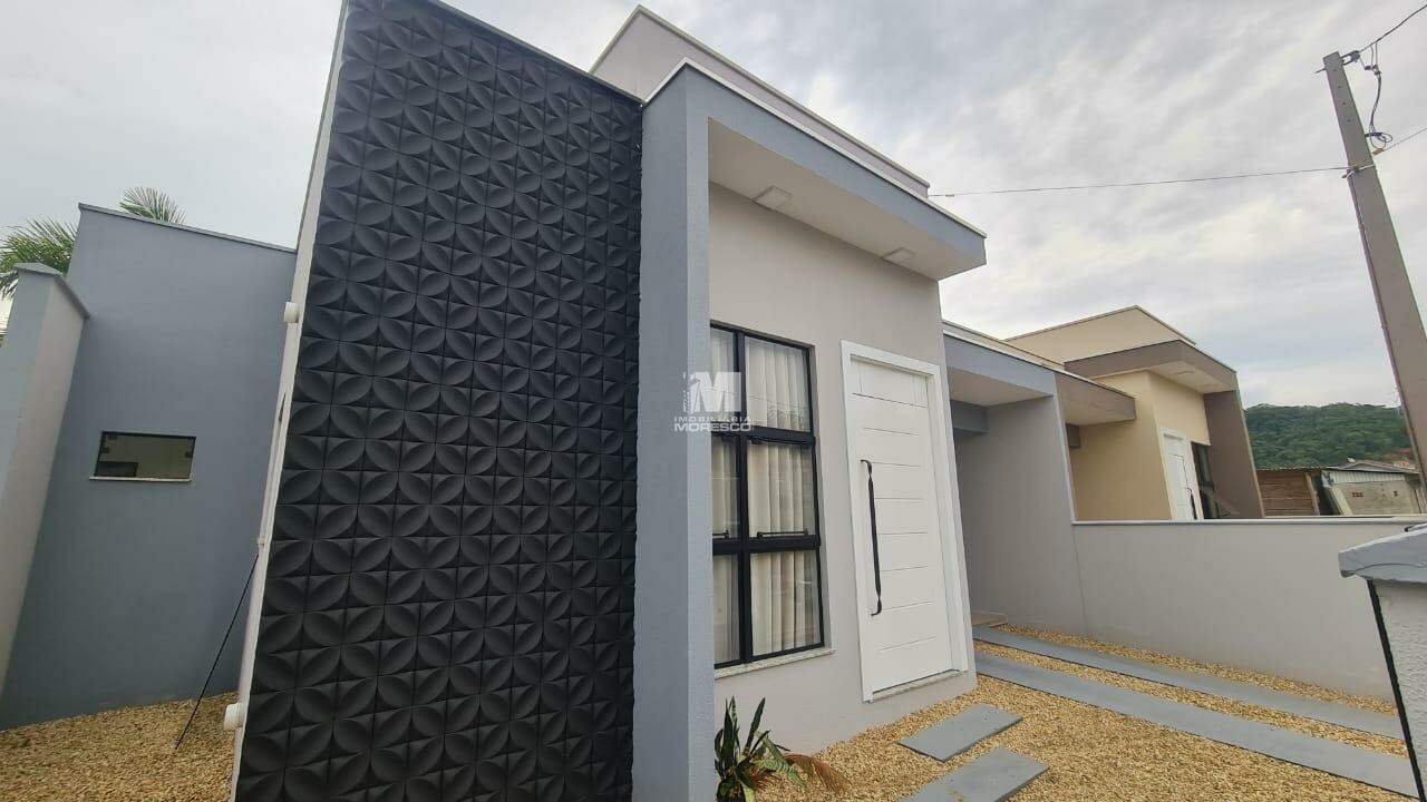 Casa à venda no bairro Guabiruba Sul: 