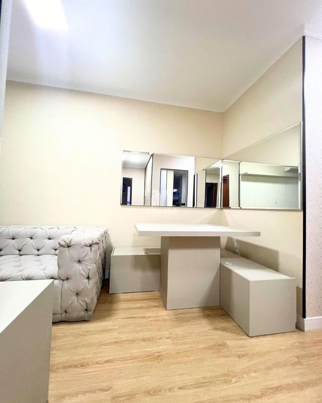 Apartamento à venda no bairro Steffen: 