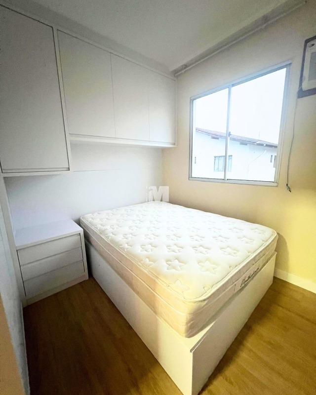Apartamento à venda no bairro Steffen: 