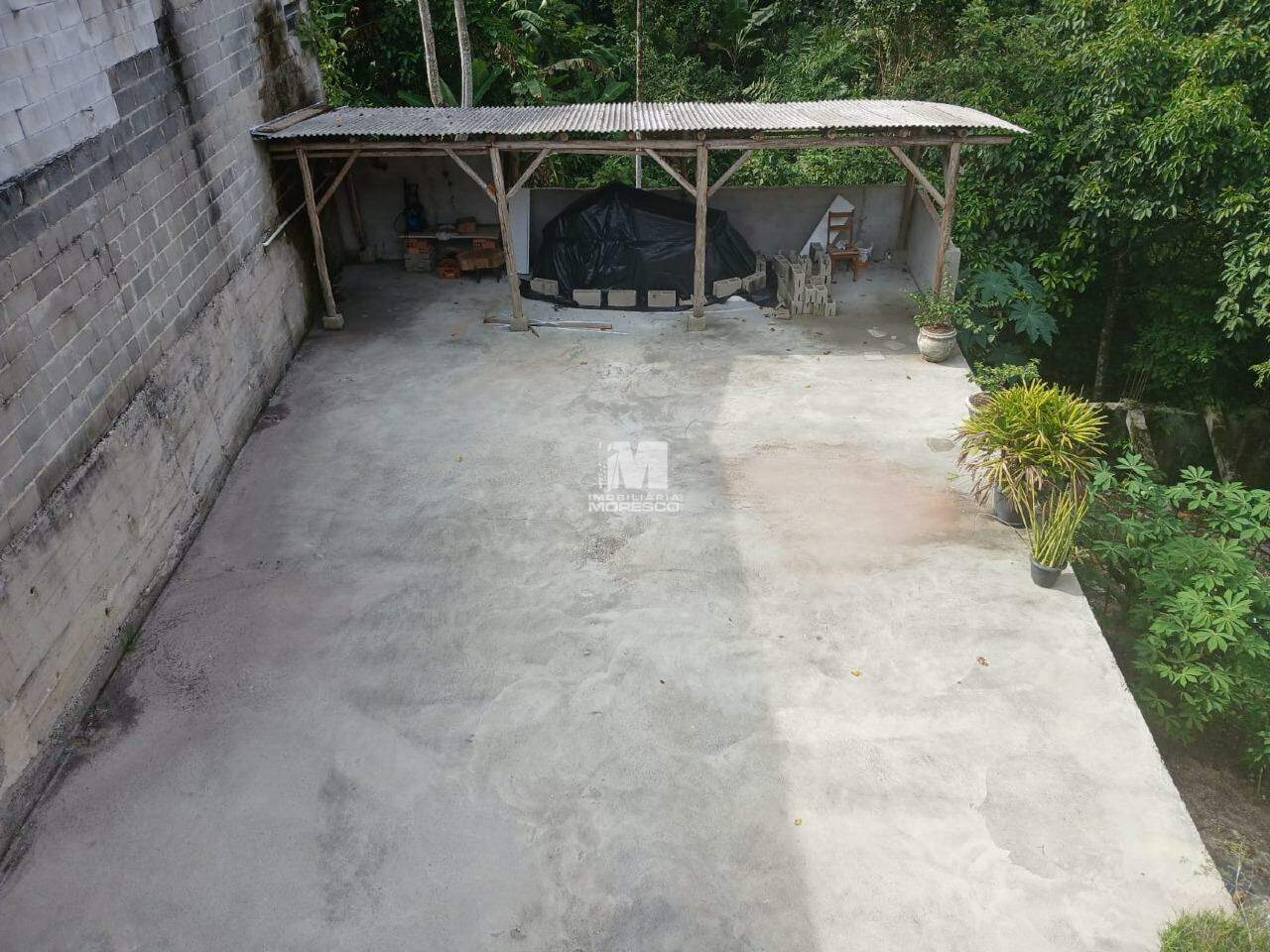 Casa à venda no bairro Souza Cruz: 