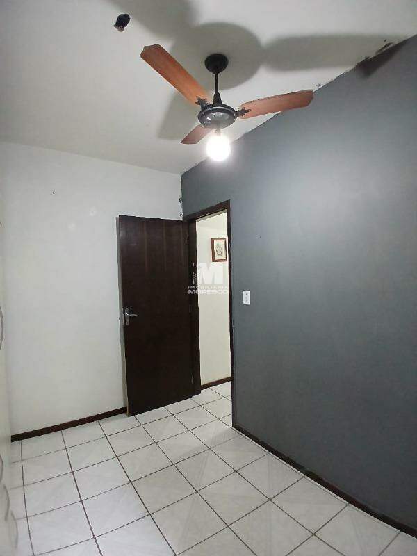 Casa à venda no bairro Souza Cruz: 