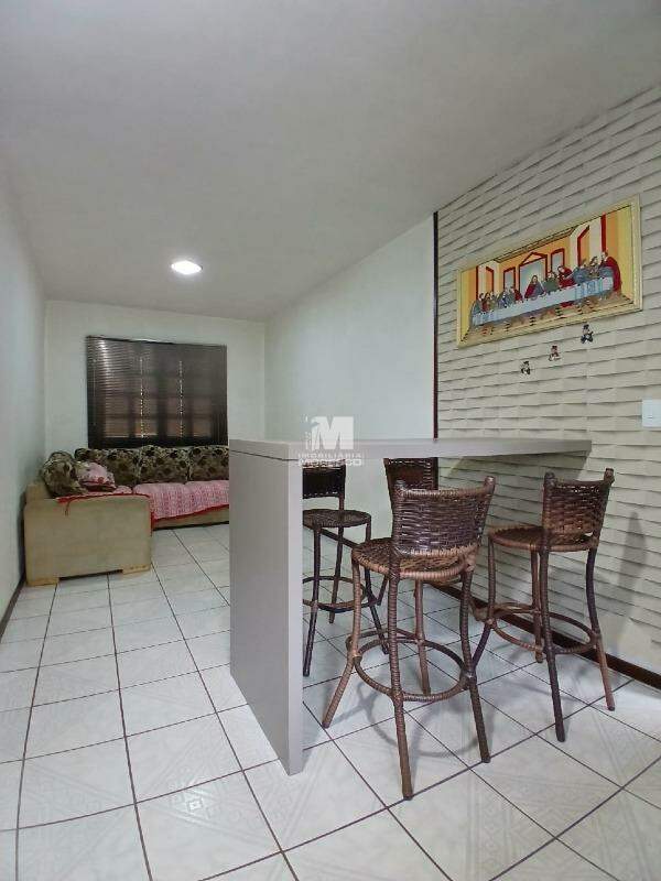 Casa à venda no bairro Souza Cruz: 