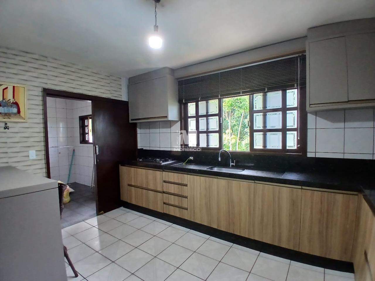 Casa à venda no bairro Souza Cruz: 