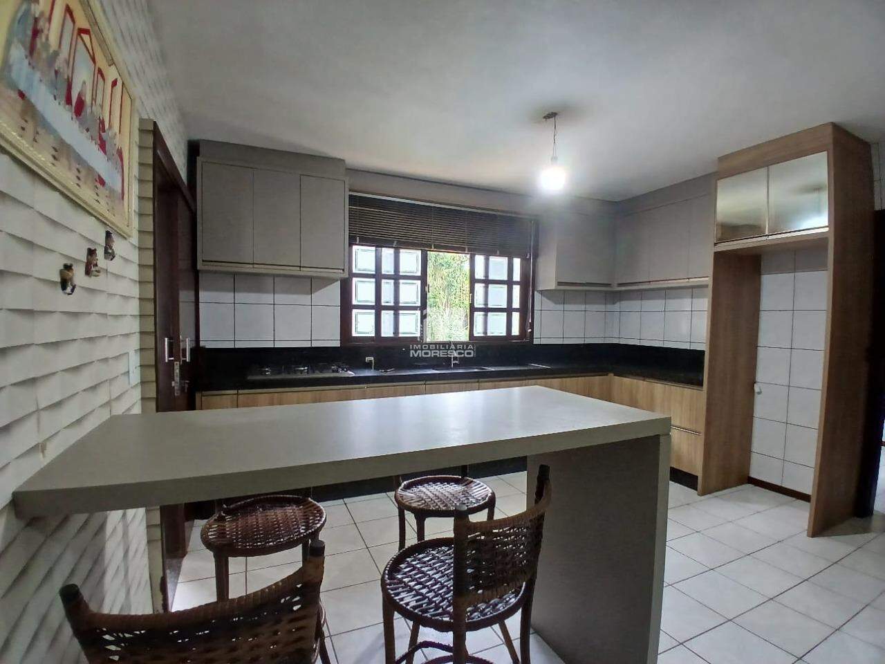 Casa à venda no bairro Souza Cruz: 
