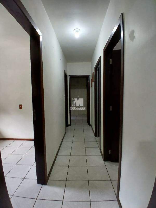 Casa à venda no bairro Souza Cruz: 