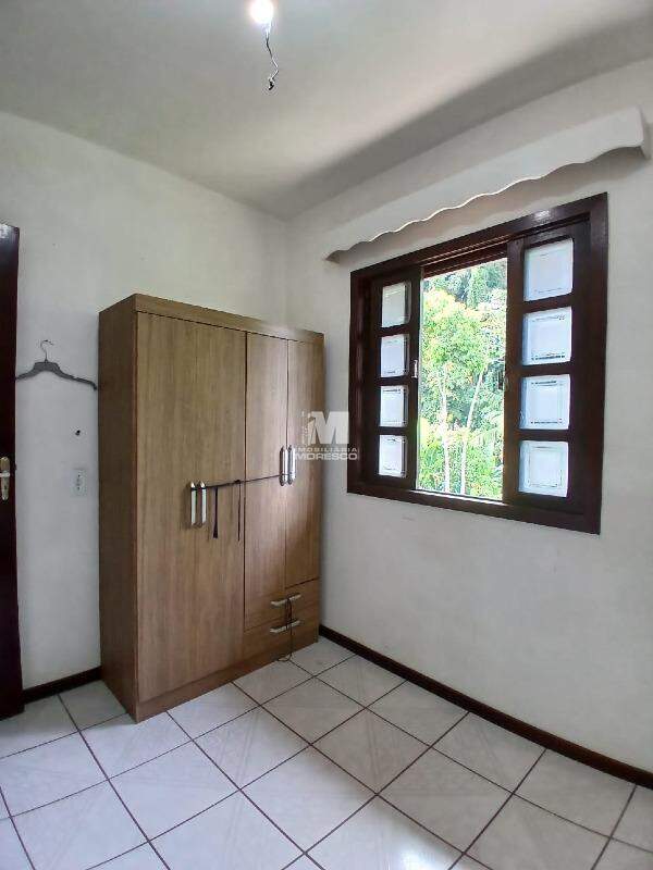 Casa à venda no bairro Souza Cruz: 