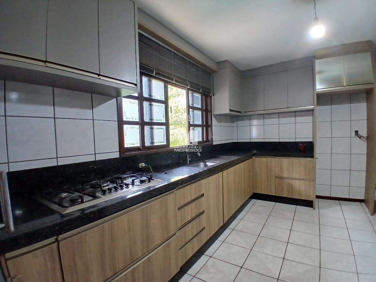 Casa à venda no bairro Souza Cruz: 