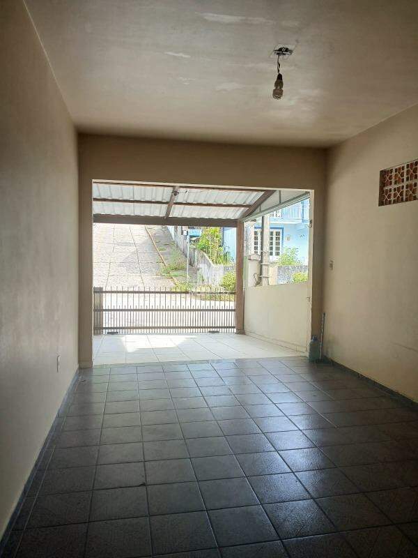 Casa à venda no bairro Souza Cruz: 