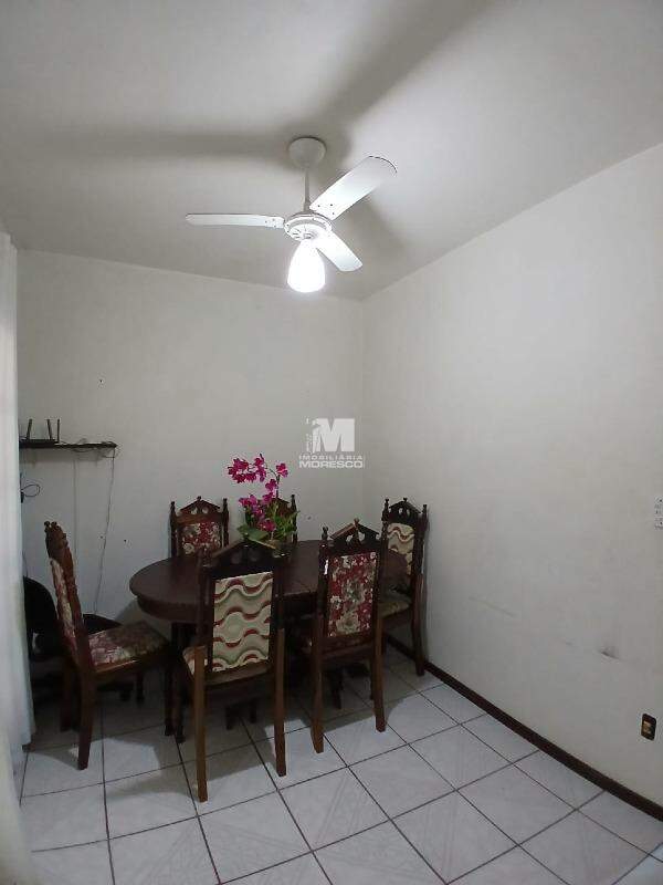 Casa à venda no bairro Souza Cruz: 