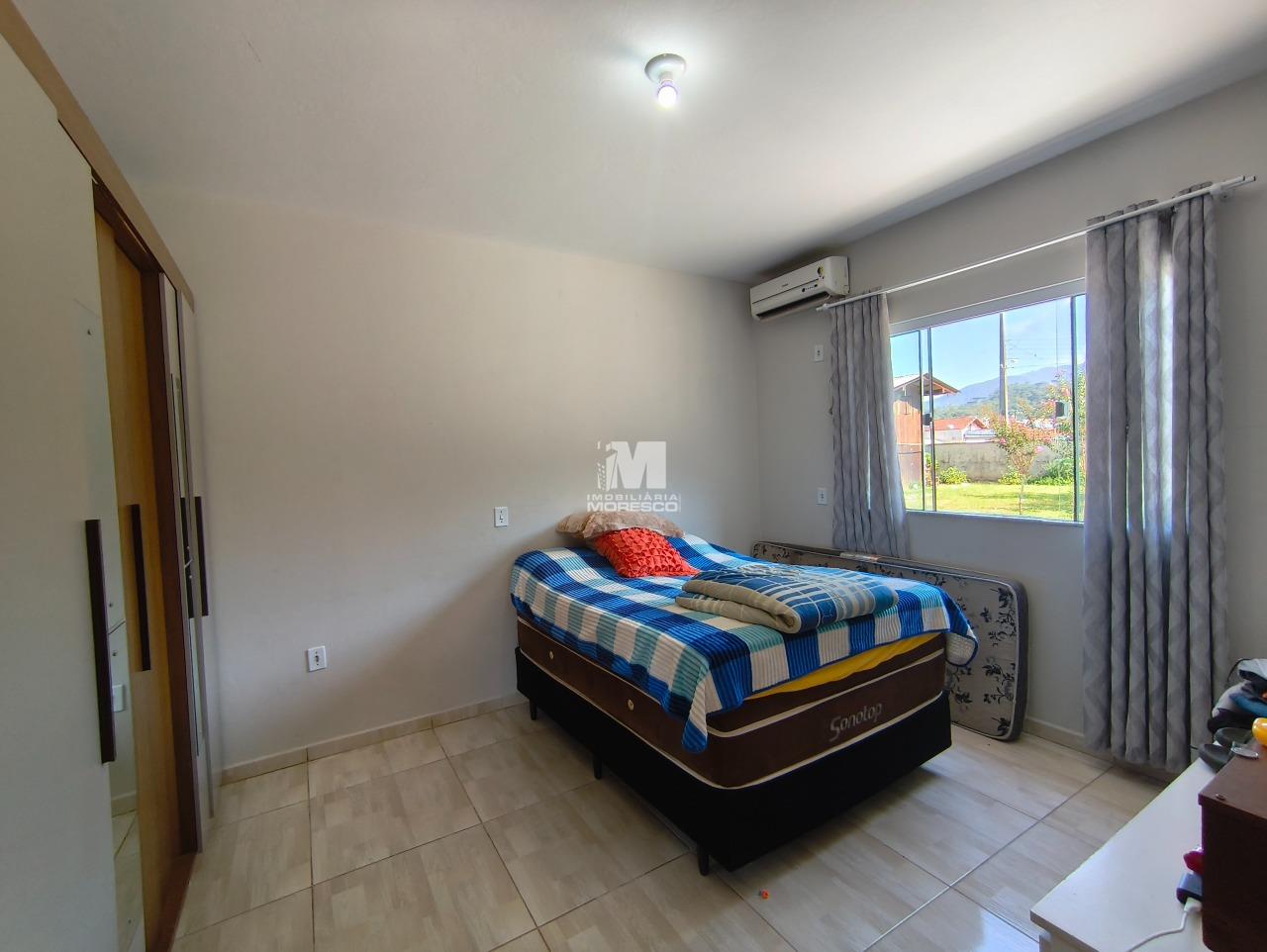 Casa à venda no bairro Centro: