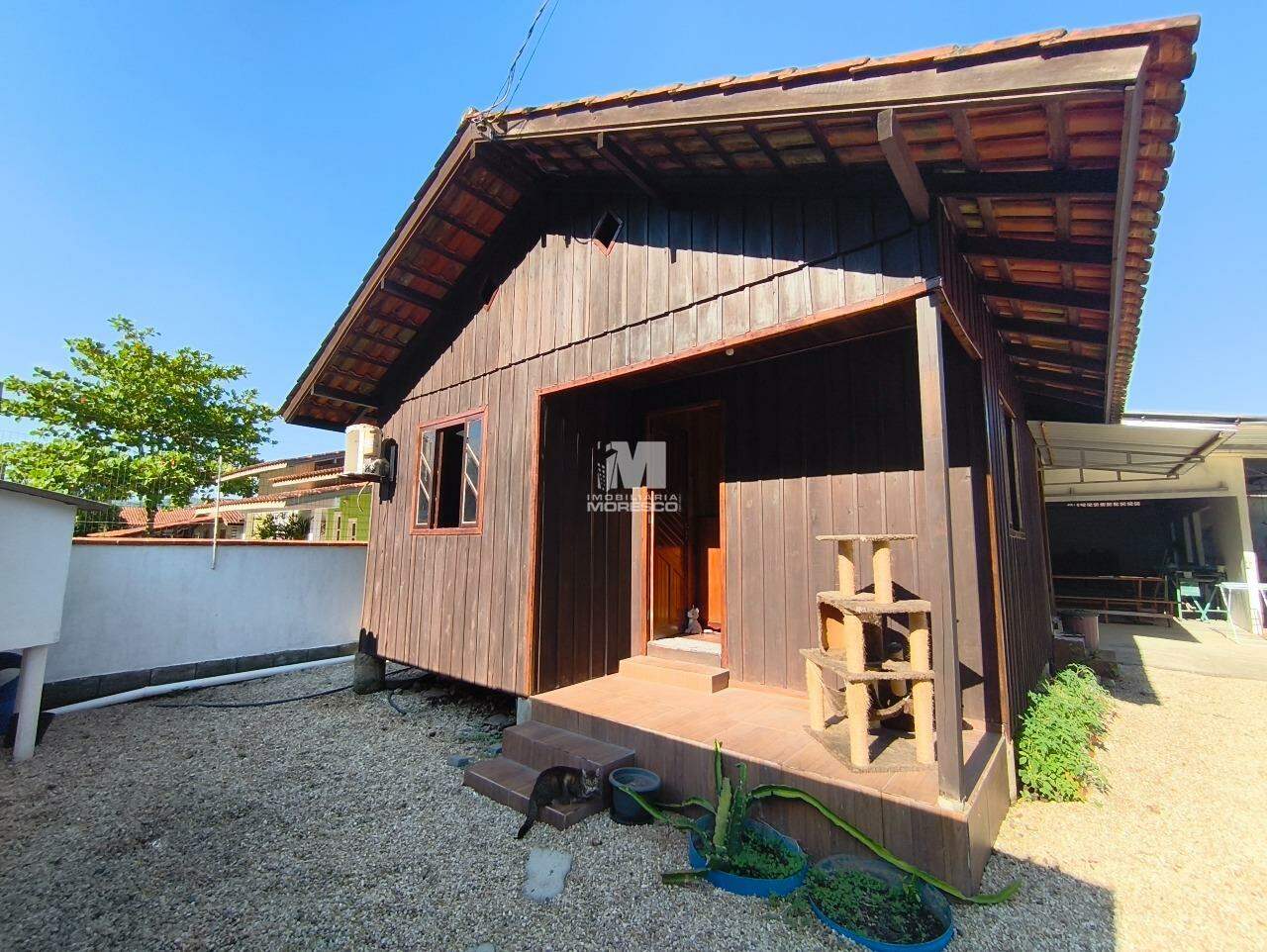 Casa à venda no bairro Centro: 