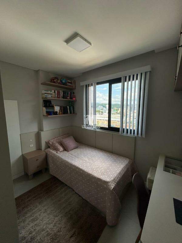 Apartamento à venda no bairro São Luiz: 